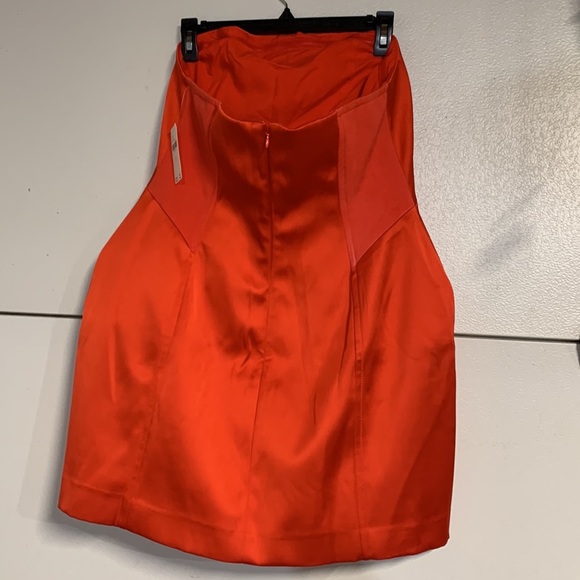 ANTHROPOLOGIE STRAPLESS SCULPTED RED SATIN MINI DRESS LARGE NEW WITH TAGS - Picture 7 of 8